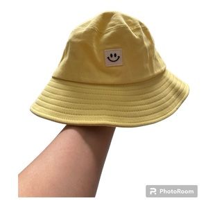 •Women Hat Fisherman Hat Smiley Face Sunbonnet Bucket Hat